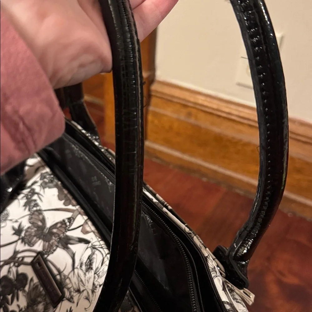 Cabrelli & Co. Roller Bag Briefcase in the Two-Tone Floral pattern - Picture 9 of 10